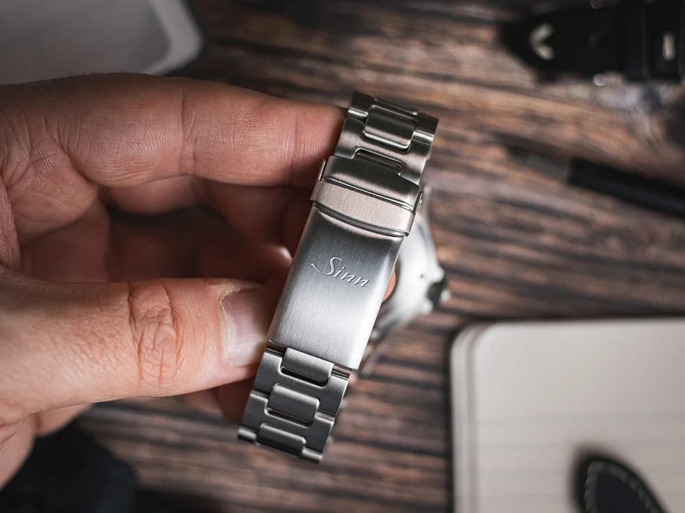 ALTHERR_LIMITED_DOXA_1